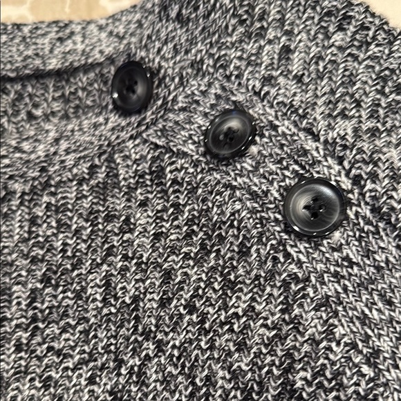 LOFT Gray Sweater with Crew Neck and Textured Fabric - Picture 3 of 4